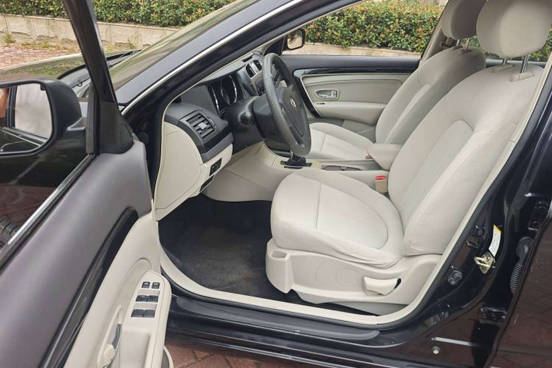 Used Dongfeng Aeolus A60 2016 1.6L Automatic Luxury Model Interior 3