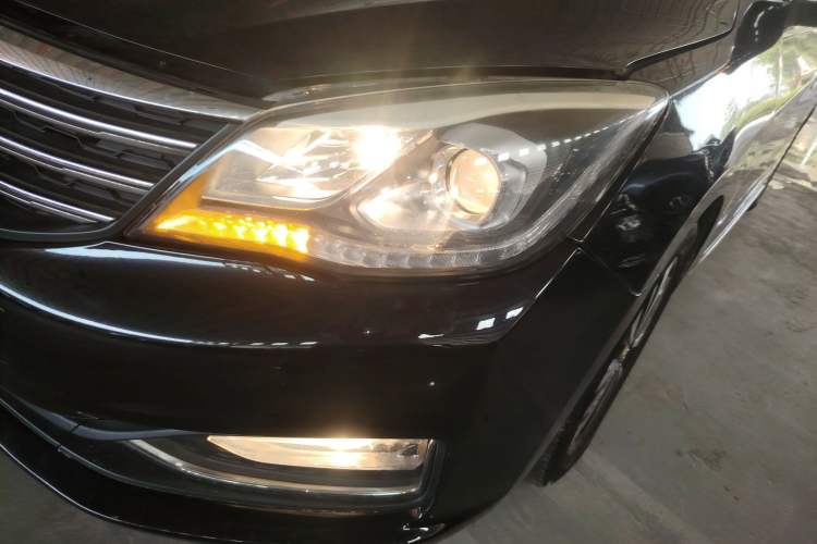 Used Dongfeng Aeolus A60 2016 1.6L Automatic Luxury Model Left Front Headlight