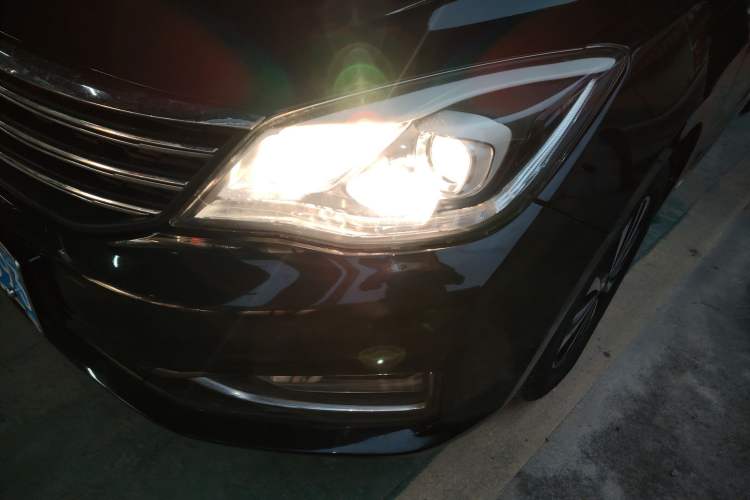 Used Dongfeng Aeolus A60 2016 1.6L Automatic Luxury Model Left Front Headlight