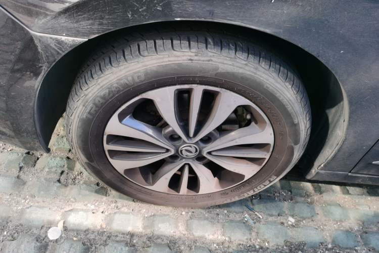 Used Dongfeng Aeolus A60 2016 1.6L DCT Luxury Edition Left Front Wheel Hub