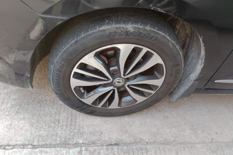 Used Dongfeng Aeolus A60 2016 1.5L Manual Luxury Version Left Front Wheel Hub