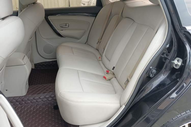 Used Dongfeng Aeolus A60 2016 1.5L Manual Luxury Version Left Rear Seat
