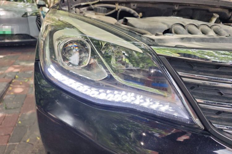 Used Dongfeng Aeolus A60 2016 1.5L Manual Luxury Version Right Front Headlight