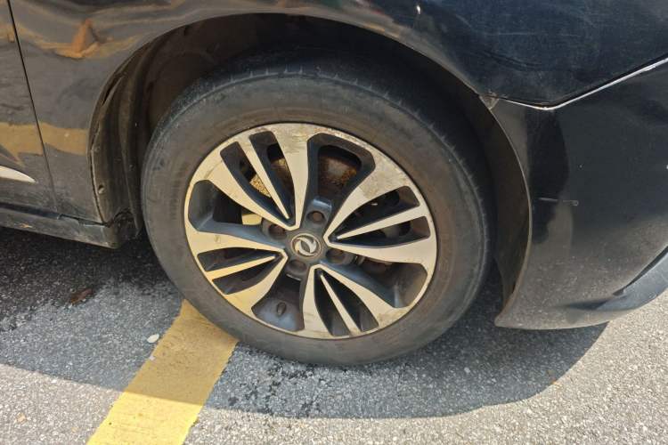 Used Dongfeng Aeolus A60 2016 1.5L Manual Luxury Model Right Front Wheel Hub