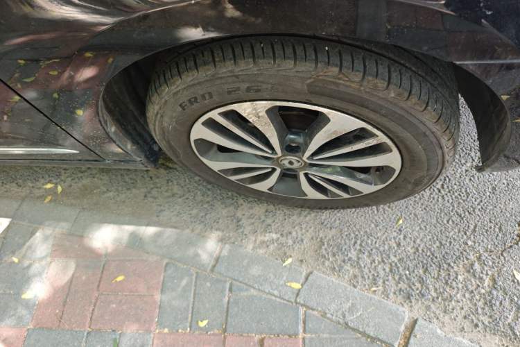 Used Dongfeng Aeolus A60 2016 1.5L Manual Luxury Version Right Front Wheel Hub