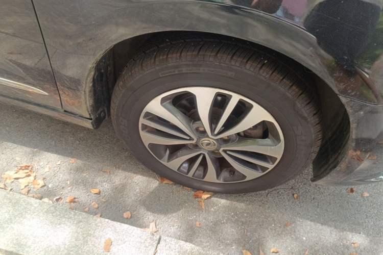 Used Dongfeng Aeolus A60 2016 1.6L Automatic Luxury Model Right Front Wheel Hub