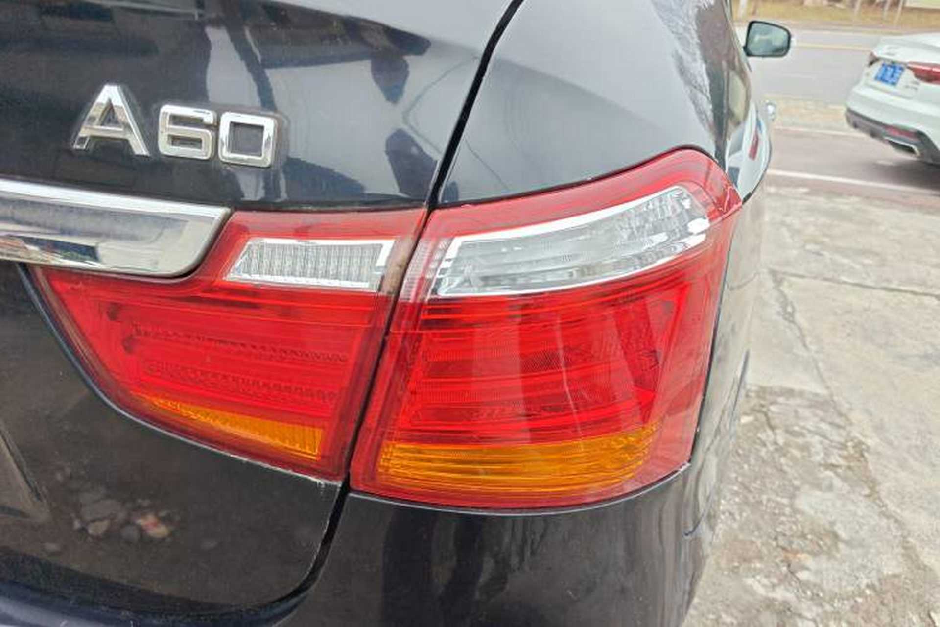 Used Dongfeng Aeolus A60 2016 1.6L Automatic Luxury Model Right Rear Taillight