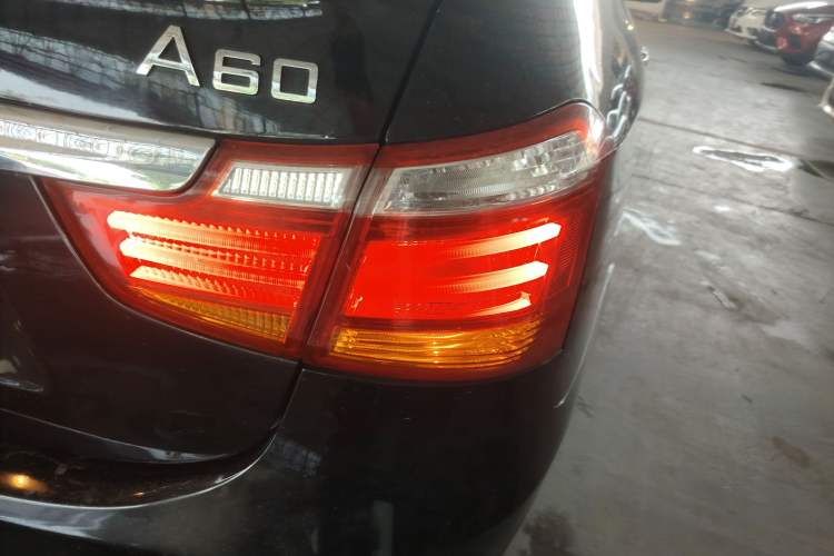 Used Dongfeng Aeolus A60 2016 1.6L Automatic Luxury Model Right Rear Taillight