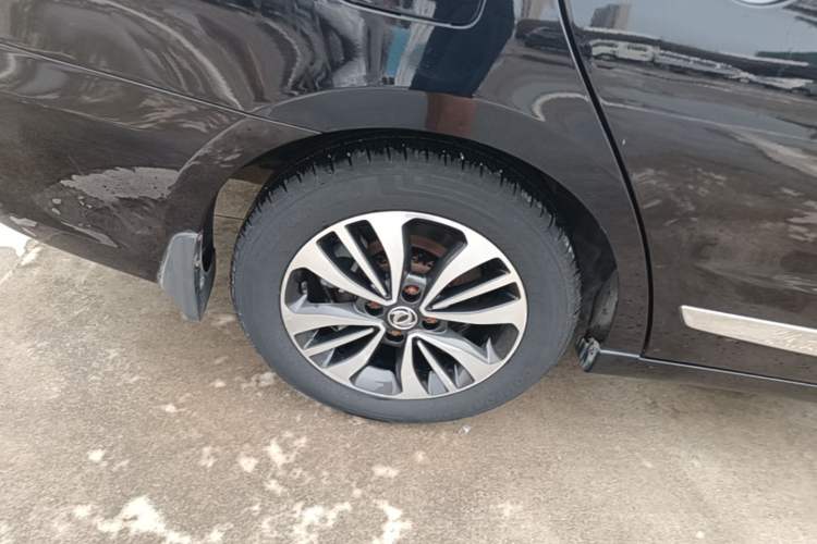 Used Dongfeng Aeolus A60 2016 1.6L Automatic Luxury Model Right Rear Wheel Hub