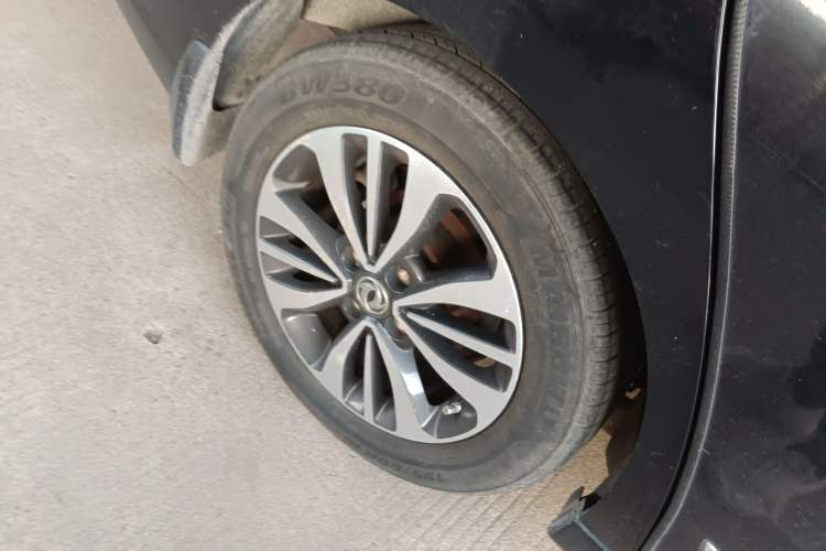 Used Dongfeng Aeolus A60 2016 1.5L Manual Luxury Version Right Rear Wheel Hub