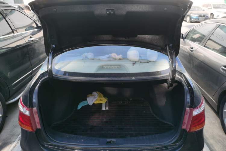Used Dongfeng Aeolus A60 2016 1.6L DCT Luxury Edition Trunk