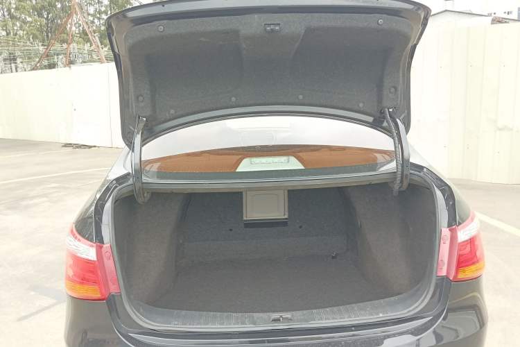 Used Dongfeng Aeolus A60 2016 1.5L Manual Luxury Version Trunk
