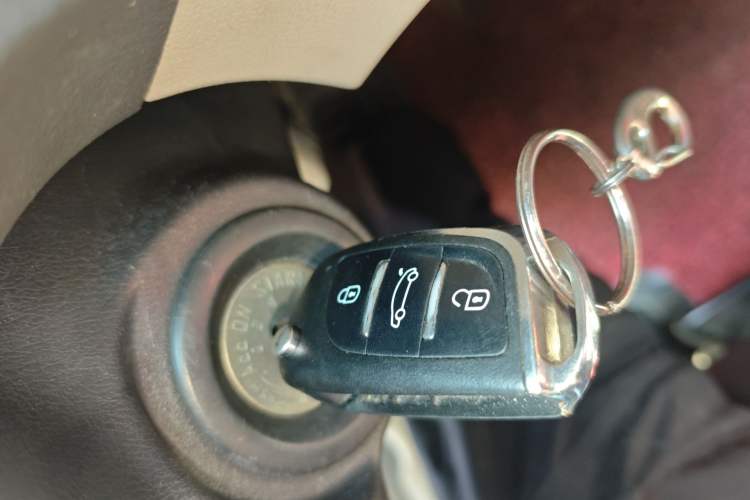 Used Dongfeng Aeolus A60 2016 1.5L Manual Luxury Model Vehicle Key