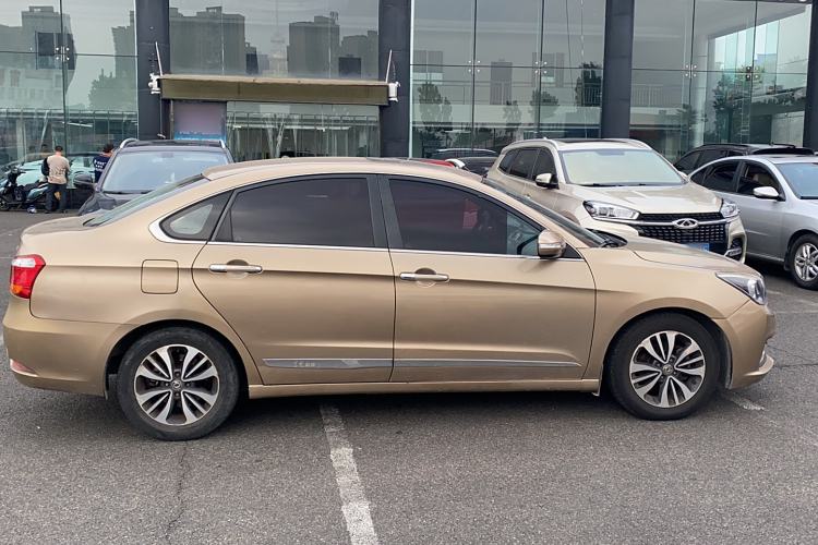 Used Dongfeng Aeolus A60 2016 1.5L Manual Luxury Version Exterior 2