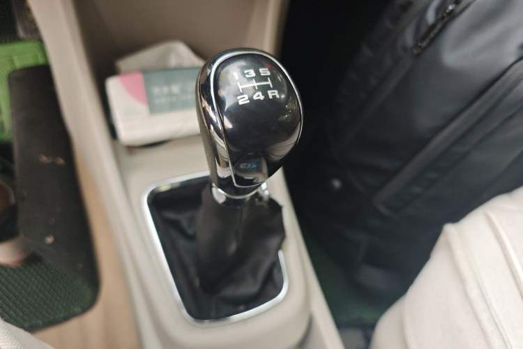 Used Dongfeng Aeolus A60 2016 1.5L Manual Luxury Model Gear Lever