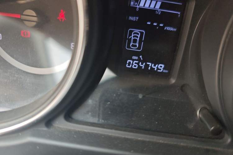 Used Dongfeng Aeolus A60 2016 1.5L Manual Luxury Model Odometer Close Up