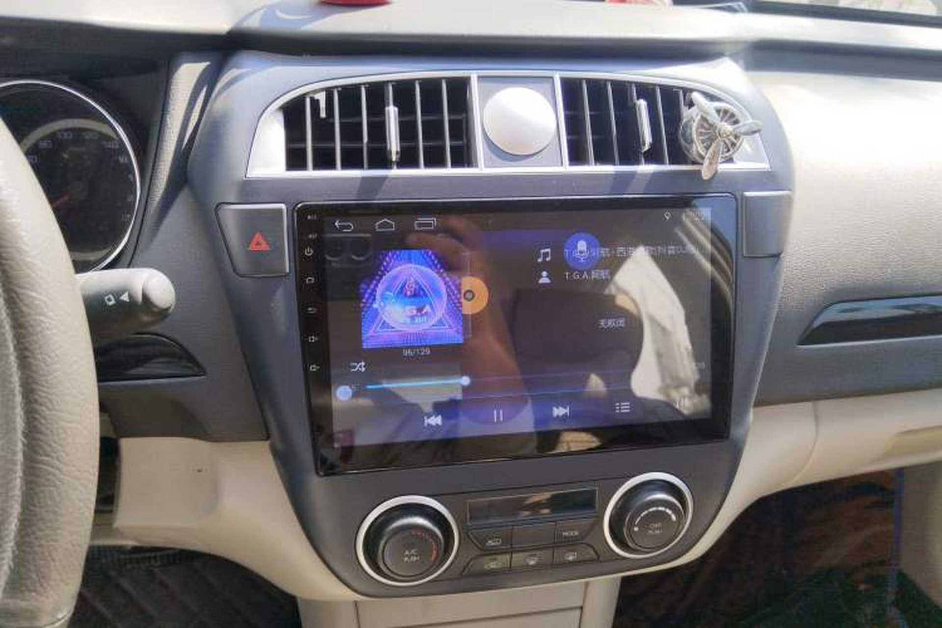 Used Dongfeng Aeolus A60 2016 1.6L Automatic Luxury Model Audio And AC Panel