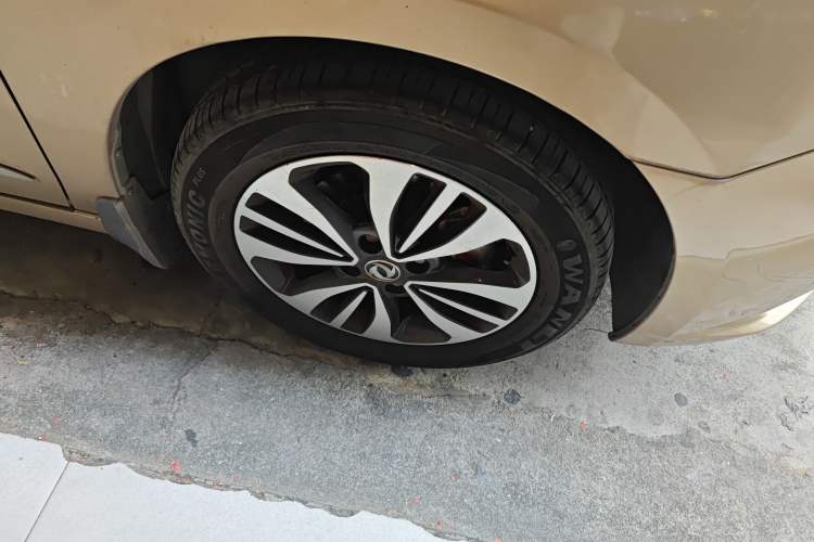 Used Dongfeng Aeolus A60 2016 1.5L Automatic Luxury Version Exterior 7