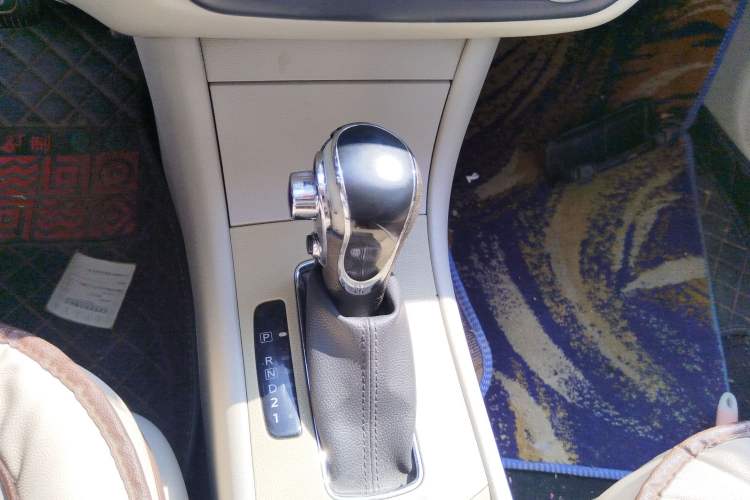 Used Dongfeng Aeolus A60 2016 1.6L Automatic Luxury Model Gear Lever