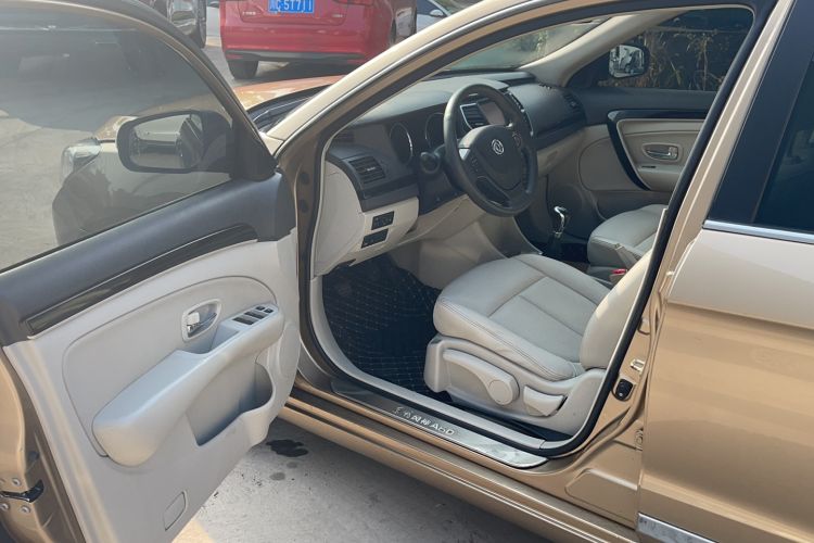 Used Dongfeng Aeolus A60 2016 1.5L Manual Luxury Version Interior 2