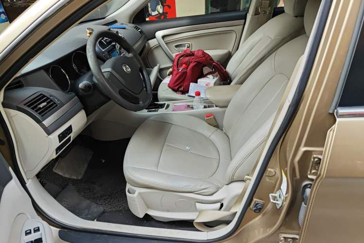 Used Dongfeng Aeolus A60 2016 1.5L Automatic Luxury Version Left Front Seat