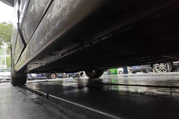 Used Dongfeng Aeolus A60 2016 1.6L Automatic Luxury Model Left Side Sill