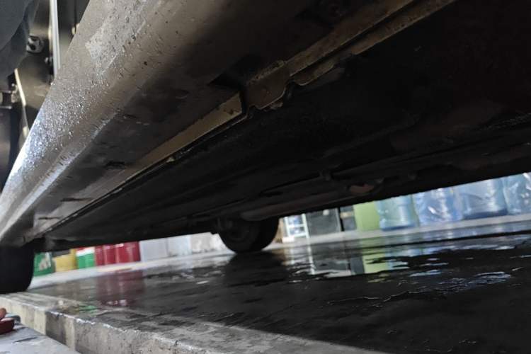 Used Dongfeng Aeolus A60 2016 1.6L Automatic Luxury Model Right Side Sill