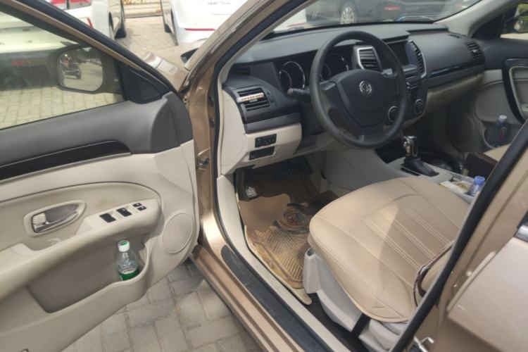 Used Dongfeng Aeolus A60 2016 1.6L Automatic Luxury Model Driver Seat