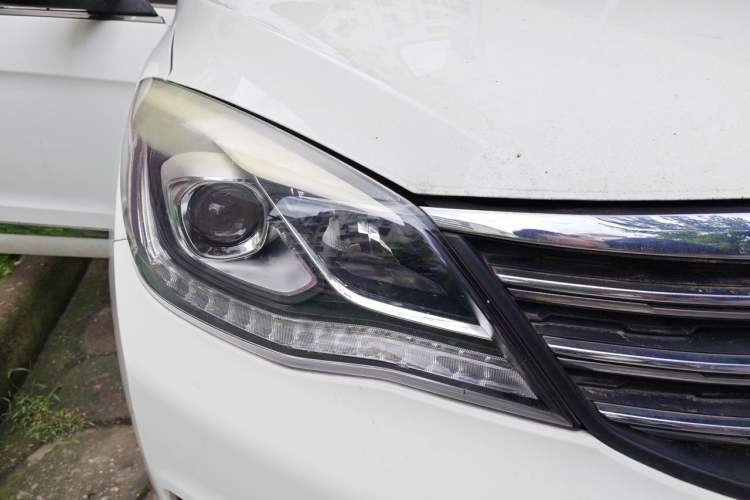 Used Dongfeng Aeolus A60 2016 1.5L Manual Luxury Version Right Front Headlight