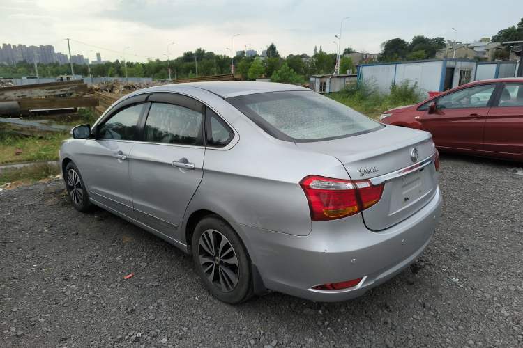 Used Dongfeng Aeolus A60 2016 1.5L Automatic Luxury Version Exterior 5