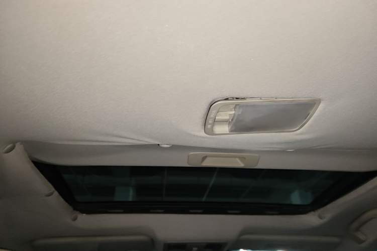Used Dongfeng Aeolus A60 2016 1.5L Manual Luxury Version Headliner