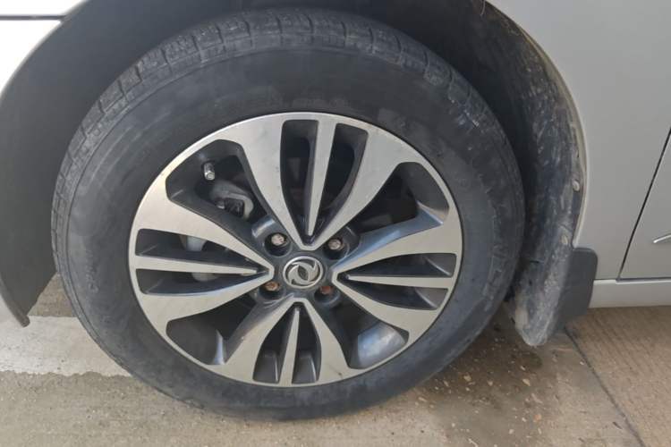 Used Dongfeng Aeolus A60 2016 1.6L Automatic Luxury Model Left Front Wheel Hub