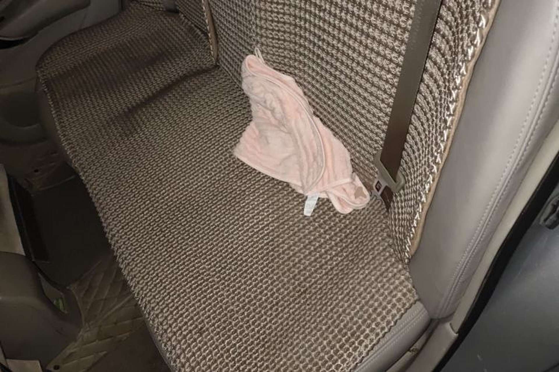 Used Dongfeng Aeolus A60 2016 1.5L Manual Luxury Version Left Rear Seat