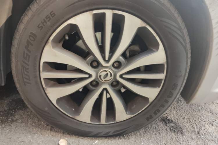 Used Dongfeng Aeolus A60 2016 1.6L Automatic Luxury Model Right Front Wheel Hub