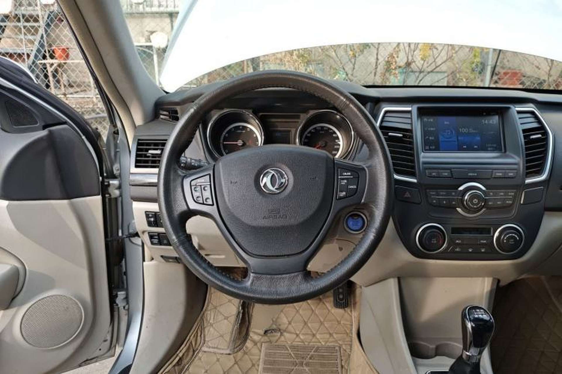 Used Dongfeng Aeolus A60 2016 1.5L Manual Luxury Version Steering Wheel