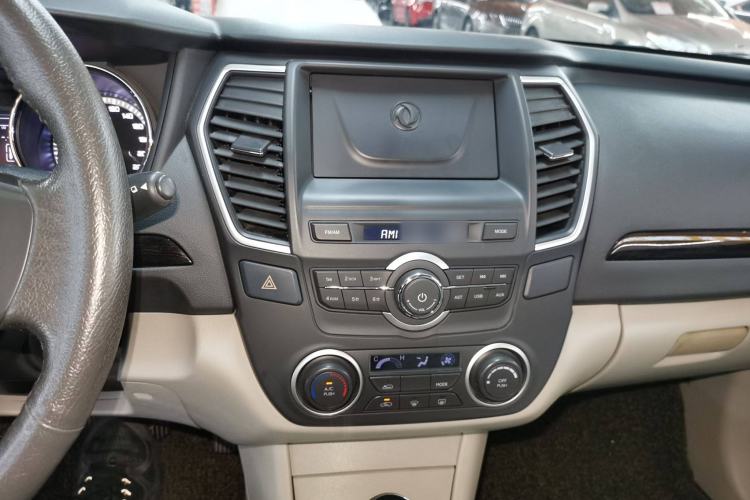Used Dongfeng Aeolus A60 2016 1.6L Automatic Luxury Model Audio And AC Panel
