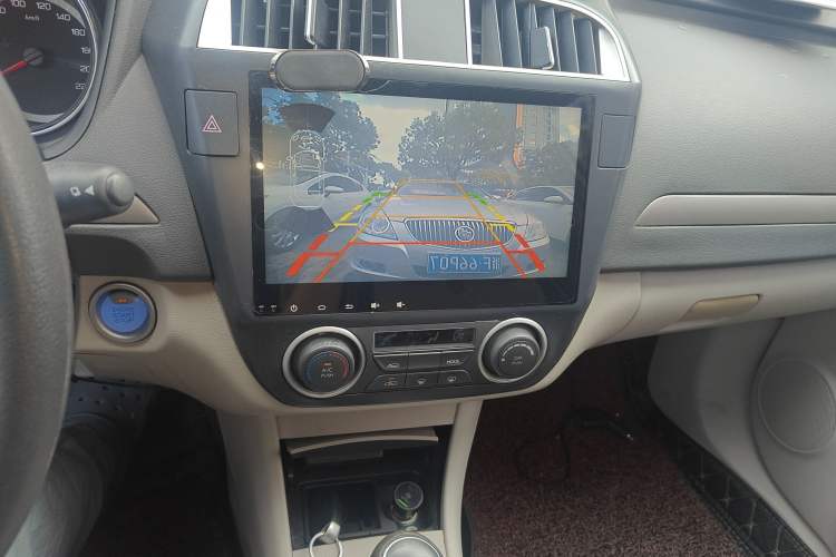 Used Dongfeng Aeolus A60 2016 1.5L Automatic Luxury Version Audio And AC Panel