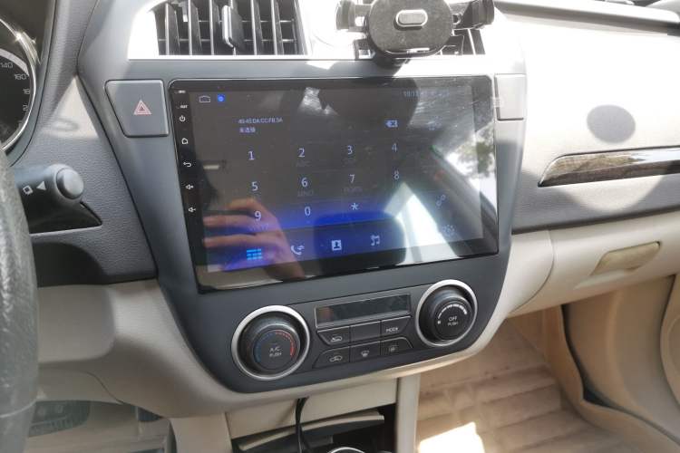 Used Dongfeng Aeolus A60 2016 1.6L Automatic Luxury Model Audio And AC Panel