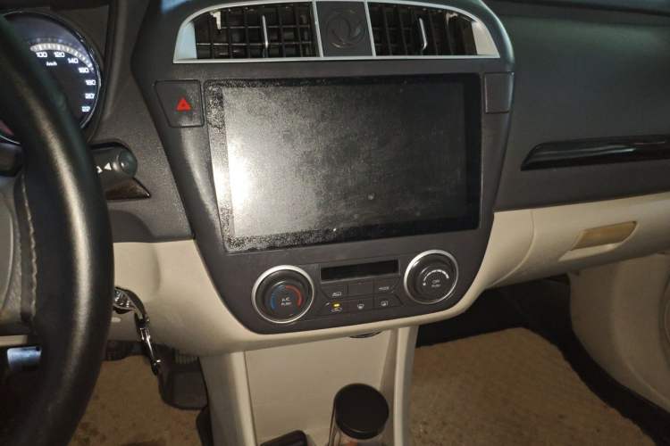 Used Dongfeng Aeolus A60 2016 1.5L Manual Luxury Model Audio And AC Panel