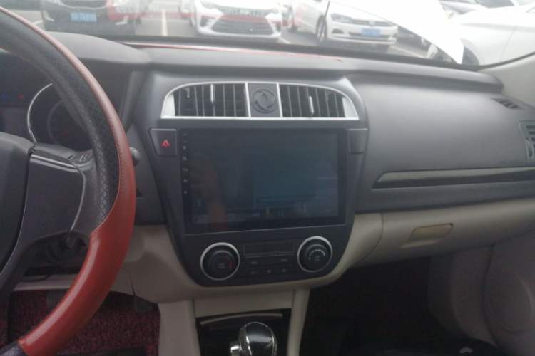 Used Dongfeng Aeolus A60 2016 1.6L Automatic Luxury Model Audio And AC Panel