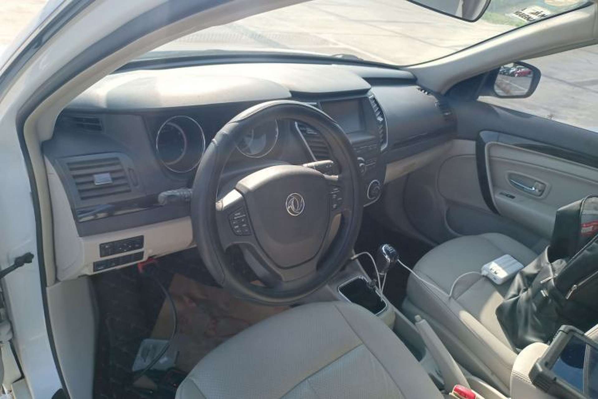Used Dongfeng Aeolus A60 2016 1.5L Manual Luxury Version Center Console