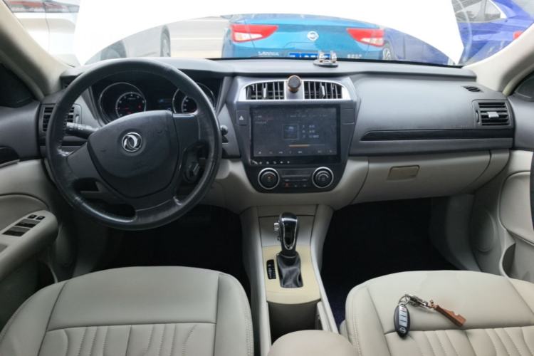 Used Dongfeng Aeolus A60 2016 1.6L Automatic Luxury Model Center Console