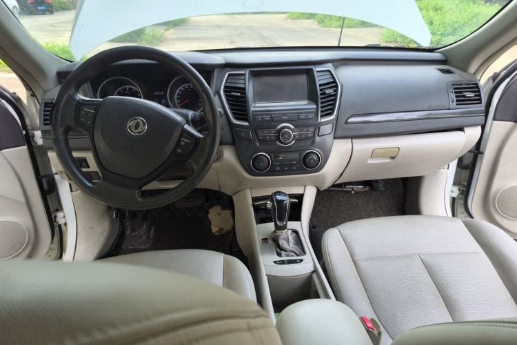 Used Dongfeng Aeolus A60 2016 1.5L Automatic Luxury Version Center Console
