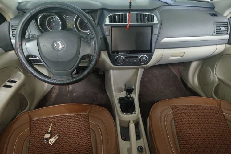 Used Dongfeng Aeolus A60 2016 1.5L Manual Luxury Model Center Console