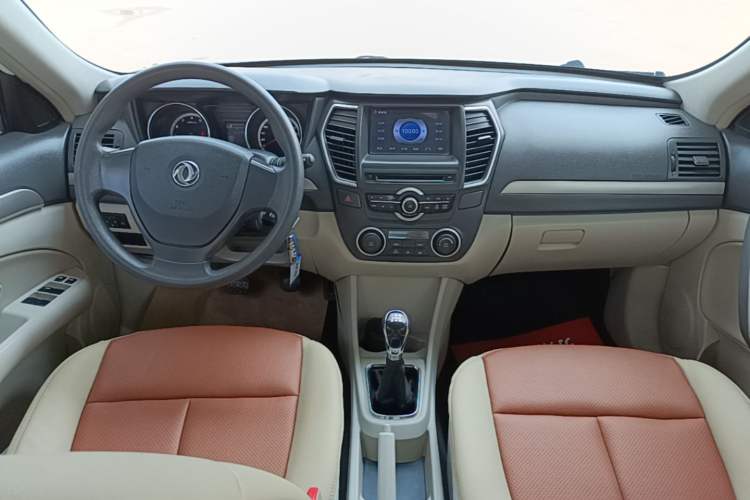 Used Dongfeng Aeolus A60 2016 1.5L Manual Luxury Model Center Console