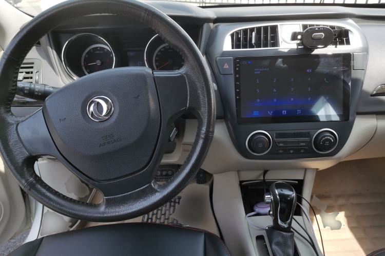Used Dongfeng Aeolus A60 2016 1.6L Automatic Luxury Model Center Console