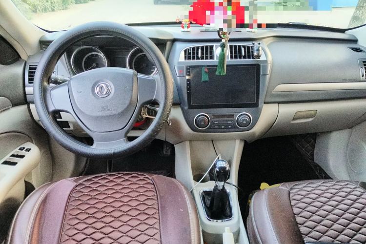 Used Dongfeng Aeolus A60 2016 1.5L Manual Luxury Model Center Console