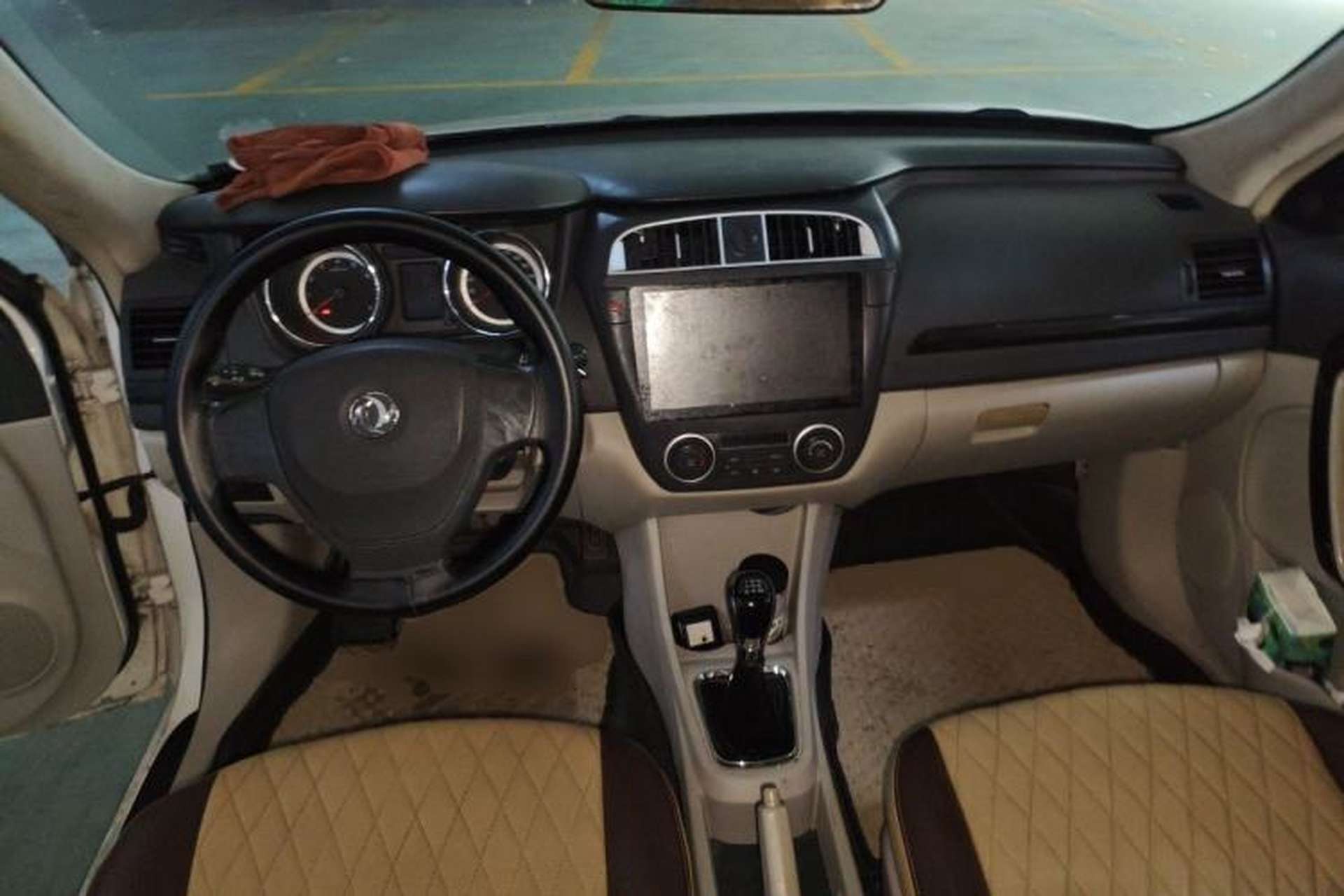 Used Dongfeng Aeolus A60 2016 1.5L Manual Luxury Model Center Console