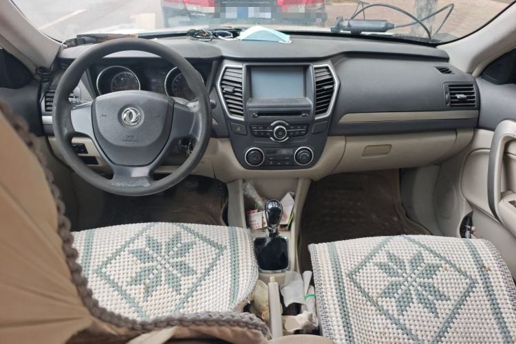 Used Dongfeng Aeolus A60 2016 1.5L Manual Luxury Model Center Console