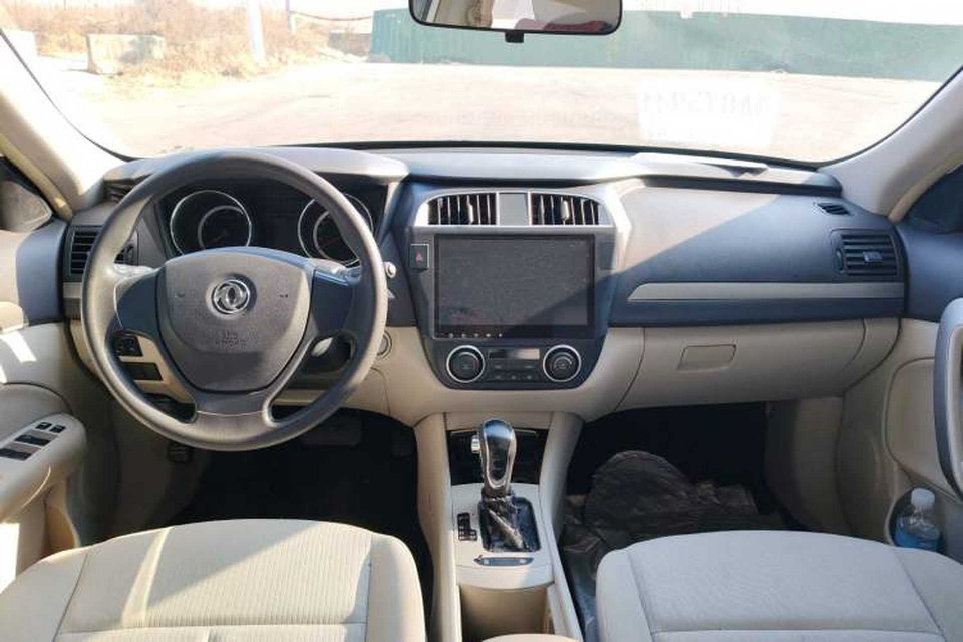 Used Dongfeng Aeolus A60 2016 1.5L Automatic Luxury Version Center Console